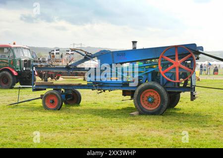 Riemengetriebene Landmaschinen auf dem Stithians Showground, Cornwall, Großbritannien - John Gollop Stockfoto