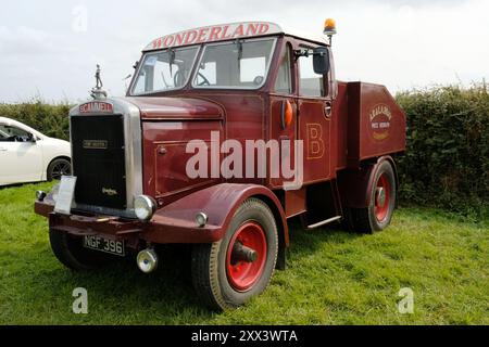 Schwerer Vintage Scammell Abschleppwagen - John Gollop Stockfoto