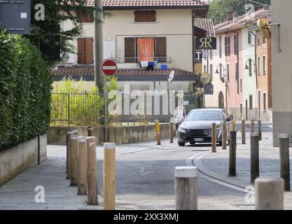 Haus in der Via Castagnete, wo ein möglicher Zeuge am Abend und zur Zeit des Verbrechens auf einer Terrasse neben der Straße des Mordes gesehen wurde. Stockfoto