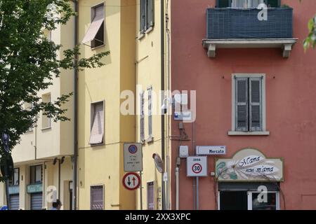 Haus in der Via Castagnete, wo ein möglicher Zeuge am Abend und zur Zeit des Verbrechens auf einer Terrasse neben der Straße des Mordes gesehen wurde. Stockfoto