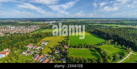 Blick auf das Dorf Straßberg bei Bobingen im Naturpark Westwälder in Schwaben Stockfoto