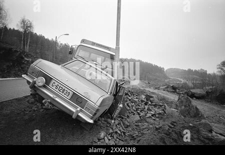 Aktuell 49-5-1970: Tiertodfalle. Mosseveien wurde zur Blutstraße im Volksmund. Die Autofahrer seufzten erleichtert, als eine neue Autobahn die alten engen Kurven entlastete. Aber dann begannen die Unfallberichte zu kommen Foto: Sverre A. Børretzen / aktuell / N TB ***Foto ist nicht bildverarbeitet*** dieser Bildtext wird automatisch übersetzt Stockfoto