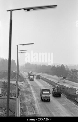 Aktuell 49-5-1970: Tiertodfalle. Mosseveien wurde zur Blutstraße im Volksmund. Die Autofahrer seufzten erleichtert, als eine neue Autobahn die alten engen Kurven entlastete. Aber dann begannen die Unfallberichte zu kommen Foto: Sverre A. Børretzen / aktuell / N TB ***Foto ist nicht bildverarbeitet*** dieser Bildtext wird automatisch übersetzt Stockfoto