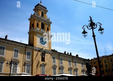 Parma, Italien. Palazzo del Governatore auf der Piazza Giuseppe Garibaldi Stockfoto