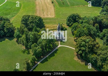 Aus der Vogelperspektive auf den östlichen Starnberger See rund um das Dorf Assenhausen Stockfoto