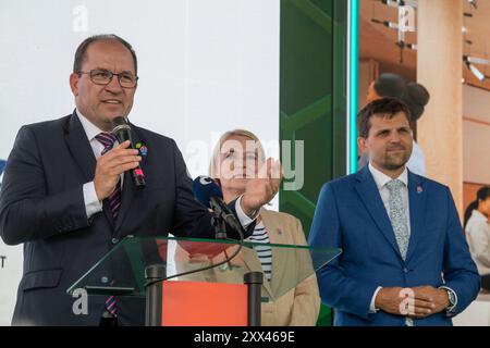 Budweis, Tschechische Republik. August 2024. L-R der tschechische Landwirtschaftsminister Marek Vyborny, die tschechische Verteidigungsministerin Jana Cernochova und der tschechische Umweltminister Petr Hladik nehmen am 22. August 2024 an einer Pressekonferenz über die Teilnahme der Tschechischen Republik an der Weltausstellung 2025 in Osaka, Japan, während der internationalen Landwirtschaftsausstellung Zeme Zivitelka in Budweis, Tschechische Republik, Teil. Quelle: Vaclav Pancer/CTK Photo/Alamy Live News Stockfoto