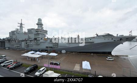 Yokosuka, Japan. August 2024. Die italienische Marine STOVL (Short Take Off and Vertical Landing) der Flugzeugträger Cavour (CVH550) trifft am Donnerstag, den 22. August 2024, in Yokosuka in der Präfektur Kanagawa in Japan ein. Foto: Keizo Mori/UPI Credit: UPI/Alamy Live News Stockfoto