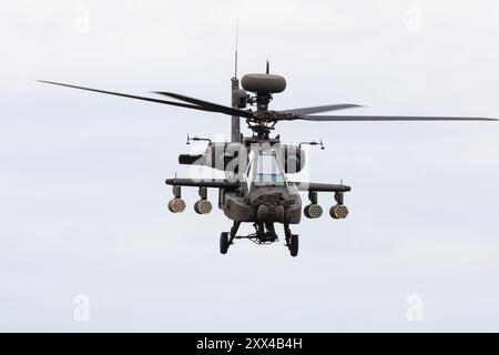 AgustaWestland Apache AH64E Attack Helikopter, ZM724, aus Wattisham, zeigt im RAF Syerston Air Cadet Space Camp, Family Day Air Show. N Stockfoto