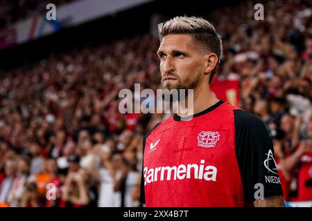LEVERKUSEN, DEUTSCHLAND - 17. AUGUST: Robert Andrich von Bayer 04 Leverkusen geht beim DFL Supercup 2024 Spiel zwischen Bayer 04 Leverkusen und VF aus Stockfoto