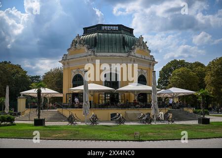 Kaiserpavillon im ältesten Zoo der Welt, dem Tiergarten Schönbrunn in Wien, Österreich, 17. August 2024. (CTK Photo/Vaclav Salek) Stockfoto