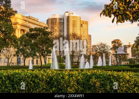 Sonnenuntergang am Praca da Liberdade, Belo Horizonte, Minas Gerais, Brasilien. Stockfoto