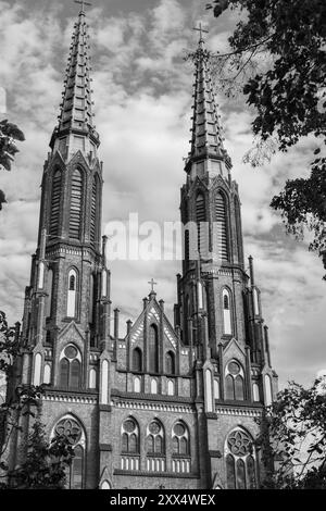 Blick auf die St. Florian-Kathedrale,​ ist eine katholische Kirche von historischem Interesse in Warschau 22. August 2024 Polen Stockfoto