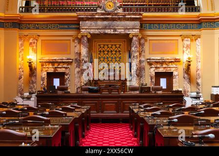 St. Paul, Minnesota - USA - 14. August 2024: Innenraum der Senatskammer von Minnesota im State Capitol Building in St. Paul, Minnesota Stockfoto