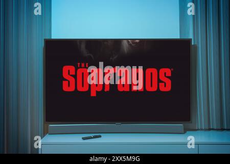 Kaunas, Litauen - 22. August 2024: Eine der beliebtesten Fernsehserien die Sopranos zeigte den Fernsehbildschirm Stockfoto