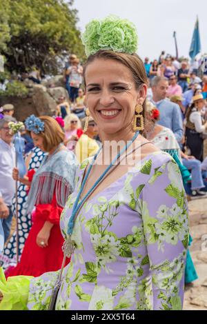 Virgen de la Cabeza, Andujar, Provinz Jaen, Andalusien, Spanien. 30. April 2023. Frau bei der jährlichen Pilgerfahrt zur Virgen de la Cabeza, unserer Lieben Frau von Stockfoto