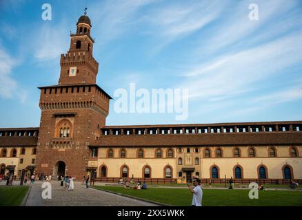 Mailand, Italien - 7. Juni 2024: Residenz der Herzöge von Mailand der Sforza-Dynastie in Mailand. Stockfoto