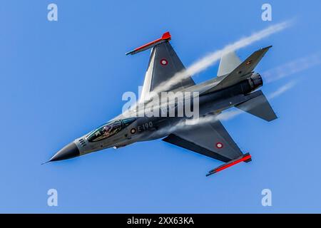 Die dänische Luftwaffe General Dynamics F16 kämpft gegen Falken auf der RIAT Fairford Airshow Stockfoto