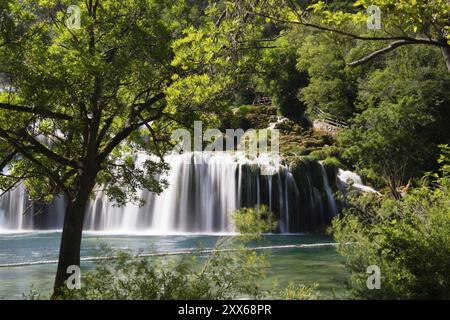 Der kroatische Krka-Nationalpark besteht aus einem 45 Kilometer langen Abschnitt des Krka-Flusses zwischen Knin und Skradin, Kroatien, Europa Stockfoto