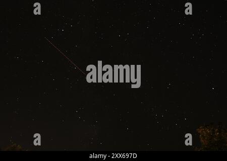 Sternenhimmel, Sterne, Sternschnuppe, Perseids Meteor, Lüneburg, Niedersachsen, Deutschland, 13. August 2024, Europa Stockfoto