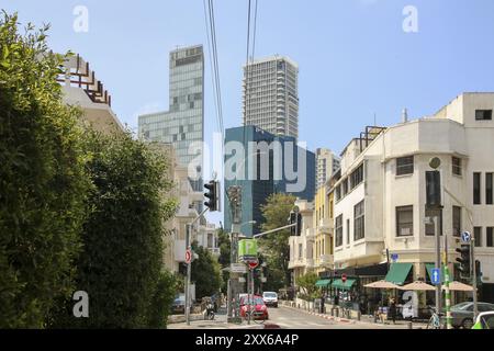 Moderne Hochhäuser und Häuser im Stil der klassischen Moderne, Tel Aviv, Israel, Asien Stockfoto