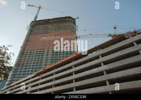 Editorial Use Only August 20, 2024 St. Petersburg, FL, USA. Construction on The Residences at 400 Central Ave. Will be the tallest building intown Stock Photo