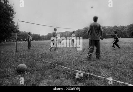 Deutschland, Berlin, 27. Juni 1991, Fußball im Treptower Park, Europa Stockfoto