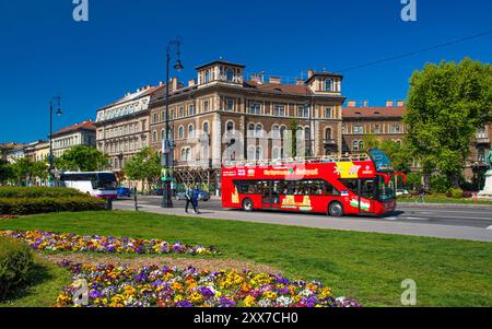 Kodaly Kreisverkehr, Kreuzung Andrassy Avenue und Felsoerdosor Street Stockfoto