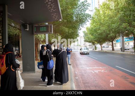 Mekka, Saudi-Arabien - 12. Juni 2024: Hajj und Umrah pilgern aus dem Iran in Makkah, Saudi-Arabien. Hajj 2024. Stockfoto