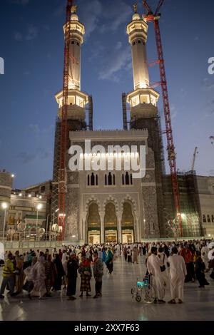 Mekka, Saudi-Arabien - 31. Mai 2024: Hajj und Umrah pilgern aus aller Welt in der Nähe von Masjidil Haram, große Moschee in Mekka, Mekka, Sau Stockfoto