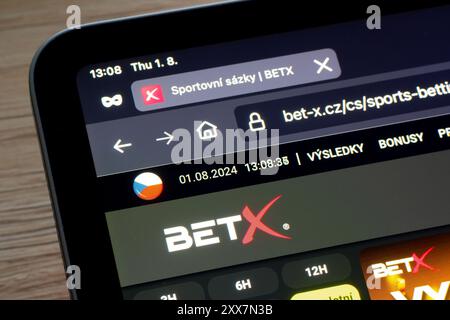 OSTRAVA, TSCHECHIEN - 1. AUGUST 2024: Website der BetX-App für mobile Wetten auf iOS-Gerät, um Geld auf Sport zu setzen Stockfoto