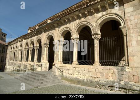 Romanische Kirche San Millán (12. - 13. Jh.). Segovia (Stadt, die 1985 zum UNESCO-Weltkulturerbe gehört). Spanien. Stockfoto