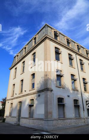 Universität Avignon, Frankreich. Französischer Name: L'Universite d'Avignon. Bildungsförderung. Stockfoto