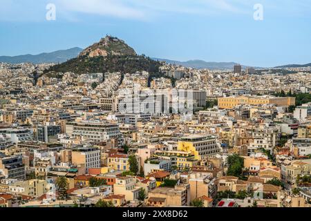 Grèce, Athènes, Ascension de l'acropole, avec vue sur la ville, Théâtre de Dionysos, l'ancien Temple d'Athéna et le Parthénon en travaux Stockfoto