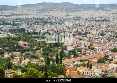 Grèce, Athènes, Ascension de l'acropole, avec vue sur la ville, Théâtre de Dionysos, l'ancien Temple d'Athéna et le Parthénon en travaux Stockfoto