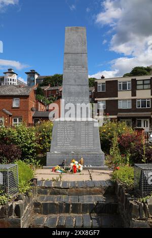 DERRY, Großbritannien - 24. JUNI 2024: Bloody Sunday Memorial Monument in Derry (auch bekannt als Londonderry) in Nordirland. Stockfoto