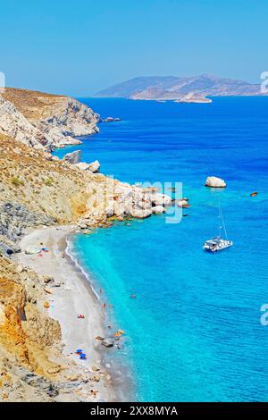 Griechenland, Kykladen-Inseln, Folegandros-Insel, Katergo-Strand, Hochwinkelblick Stockfoto