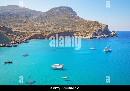 Griechenland, Kykladen, Folegandros, Blick auf die Bucht von Agali, Agali Stockfoto