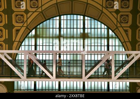 Frankreich, Paris, von der UNESCO als Weltkulturerbe gelistetes Gebiet, Museum Orsay, Haupthalle Stockfoto