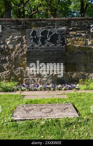 Norwegen, Oslo, St. Olaf, Palisander, Var Frelsers Gravlund Friedhof, Grabstele für Seeleute Stockfoto