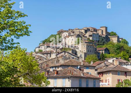 France, Tarn (81), Cordes-sur-Ciel, labellisé Les Plus Beaux Villages de France, la cité médiévale vue depuis la ville-basse Stockfoto