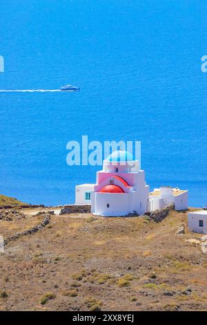 Griechenland, Kykladen-Inseln, Serifos-Insel, Blick auf die Kirche Agia Triada in der Nähe des Dorfes Mega Livadi Stockfoto