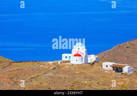 Griechenland, Kykladen-Inseln, Serifos-Insel, Blick auf die Kirche Agia Triada in der Nähe des Dorfes Mega Livadi Stockfoto