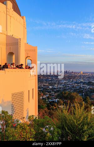 USA, Kalifornien, Los Angeles, Downtown, Blick auf das Griffith Observatory bei Nacht Stockfoto