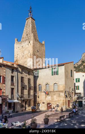 Frankreich, Pyrénées-Orientales, regionaler Naturpark der katalanischen Pyrenäen, Villefranche-de-Conflent, bezeichnet die schönsten Dörfer Frankreichs, mittelalterliche Stadt des elften Jahrhunderts von Vauban im siebzehnten Jahrhundert, das Rathaus Stockfoto