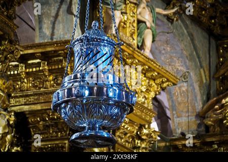 Santiago de Compostela, Spanien. Berühmtes Räuchergefäß in der Kathedrale von Santiago de Compostela. Das Räuchergefäß wird nur an besonderen Feiertagen herausgebracht. Stockfoto