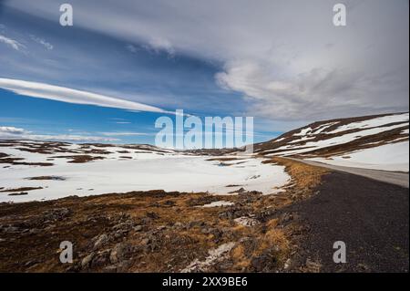 Naturlandschaften auf der Insel Mageroya entlang der Straße zum Nordkap, Norwegen Stockfoto