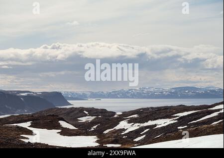 Naturlandschaften auf der Insel Mageroya entlang der Straße zum Nordkap, Norwegen Stockfoto