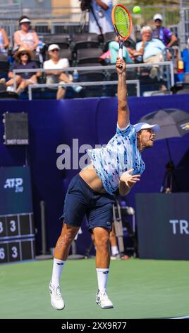 22. August 2024: Pavel Kotov spielt den Ball gegen Lorenzo Sonego Winston-Salem Open, ATP Tour, Wake Forest Tennis Complex, Winston Salem, North Carolina. David Beach/CSM Stockfoto