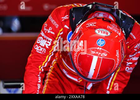 Zandvoort, Niederlande. August 2024. Charles Leclerc (MON) Ferrari. 23.08.2024. Formel-1-Weltmeisterschaft, Rd 15, Grand Prix Der Niederlande, Zandvoort, Niederlande, Übungstag. Das Foto sollte lauten: XPB/Alamy Live News. Stockfoto