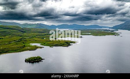 Luftaufnahme der Highlands am Loch Maree in der Nähe von Talladale in Schottland, Großbritannien Stockfoto